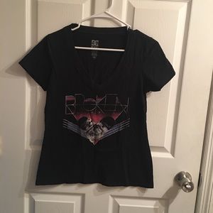 3/ $25  SALE   Graphic tee shirt Broken